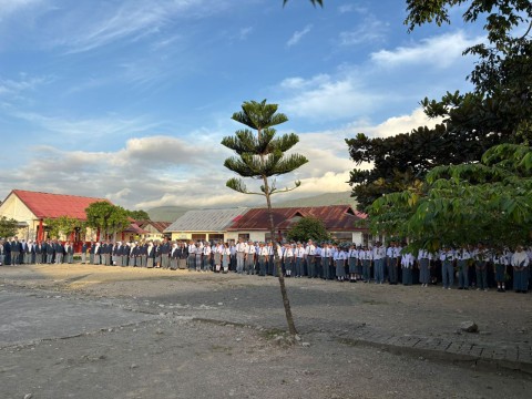 Gelar Upacara Perdana Tahun Ajaran 2026/2027, SMA Negeri 1 H
