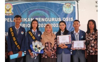 PELANTIKAN PENGURUS OSIS SMAN 1 HALTIM PERIODE 2021/2022