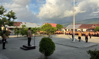 Semangat Pramuka, SMAN 1 Halmahera Timur Gelar Upacara Peringatan Hari Pramuka